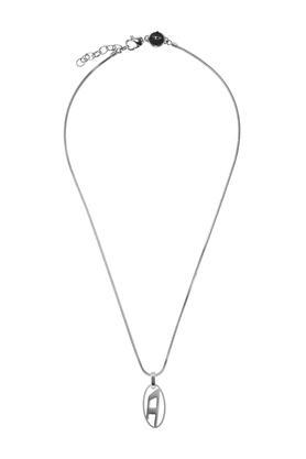 single pendant silver necklace