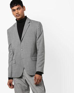 single-breasted blazer with flap pockets