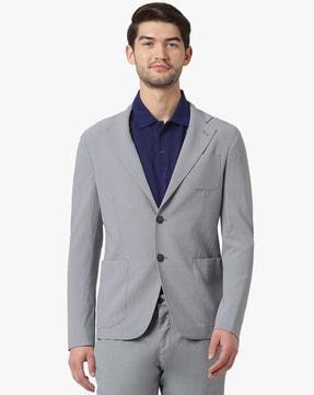 single-breasted blazer with patch pockets