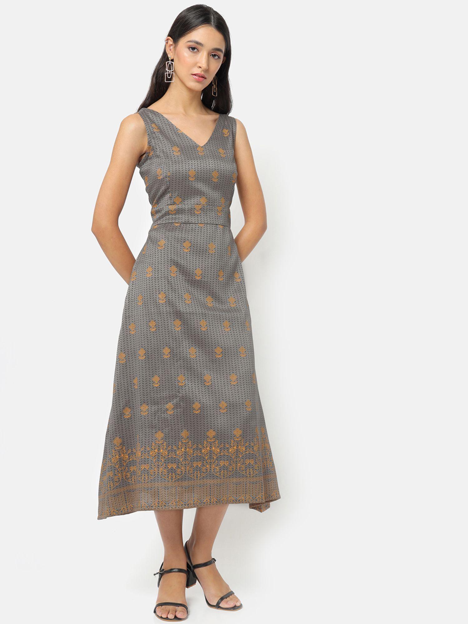 sitaara v-neck flared dress