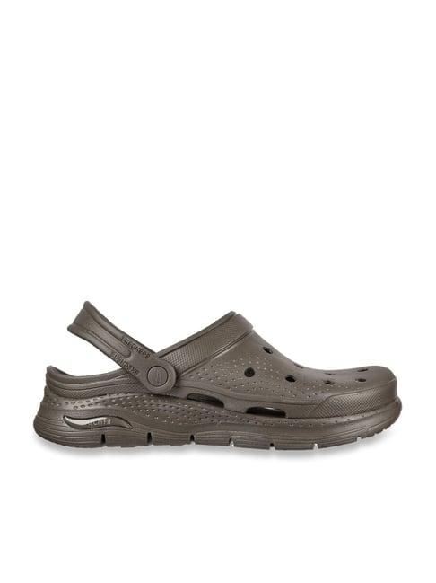 skechers men's arch fit brown back strap clogs