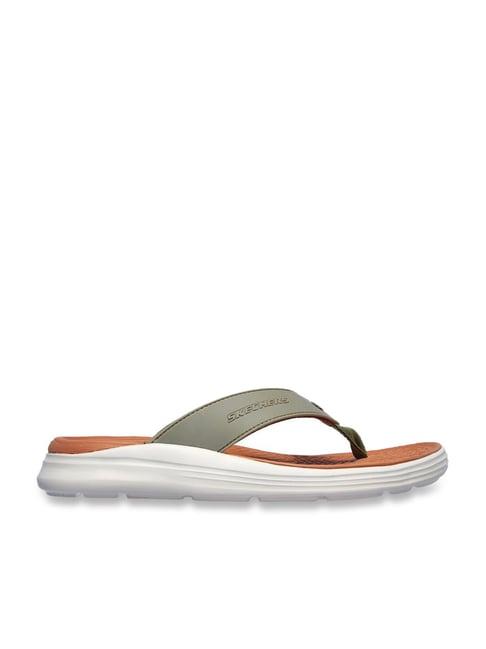 skechers men's sargo sunview green & tan flip flops