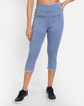 skinny fit capris with frayed hem