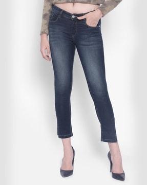 skinny fit jeans with 5-pocket styling