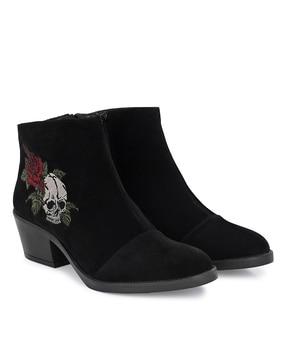 skull pattern boots with zip