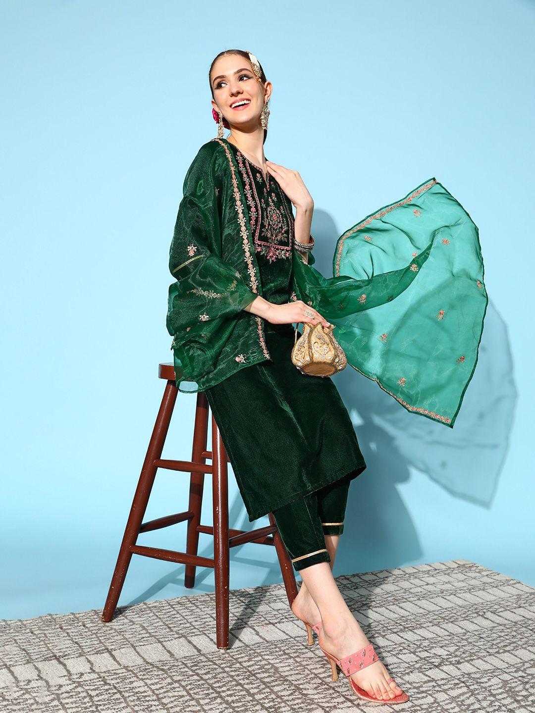 skylee women ethnic motifs velvet velvet kurta set