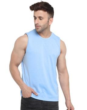 sleeveless crew- neck t-shirt