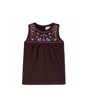 sleeveless embroidered top