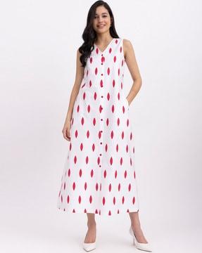 sleeveless front-open a-line dress