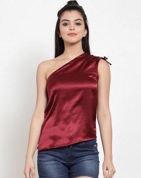 sleeveless short top