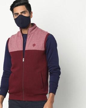 sleeveless slim fit sweatshirt with face mask