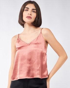 sleeveless v-neck top