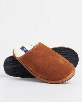 slides with cushioned footbed