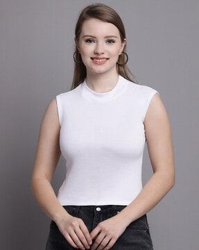 slim fit top with short sleeves