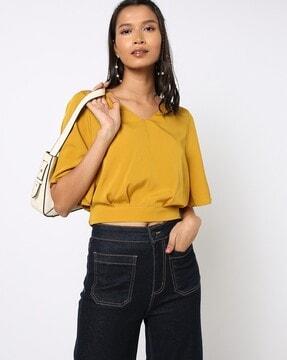 slim fit v-neck top with cut-out