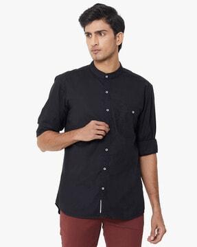 slim fit band-collar shirt with patch pocket