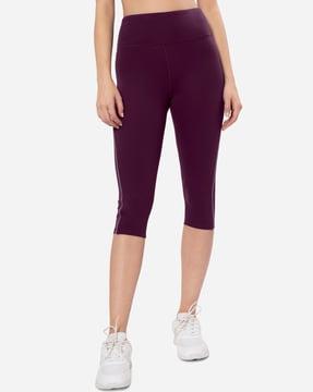 slim fit capris with contrast tipping