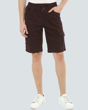 slim fit cargo shorts with insert pockets