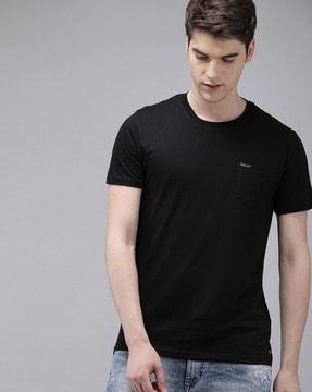 slim fit crew-neck t-shirt with patch pocket