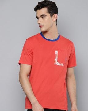 slim fit crew-neck t-shirt with patch pocket