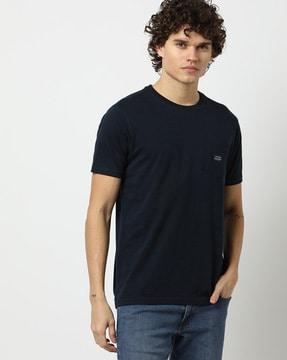 slim fit crew-neck t-shirt with patch pocket