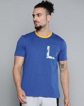 slim fit crew-neck t-shirt with patch pocket