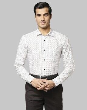 slim fit cutaway collar shirt