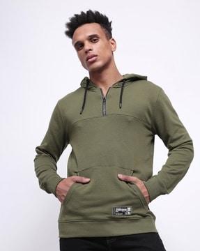 slim fit hoodie with kangaroo pocket