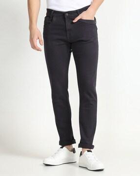 slim fit jeans with 5-pocket styling