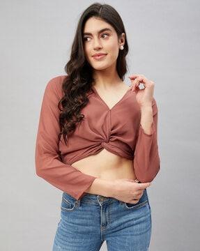 slim fit knot-front crop top