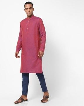 slim fit kurta with side pockets