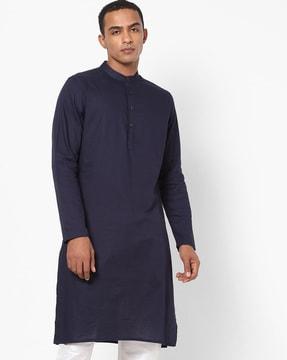 slim fit long kurta with insert pocket