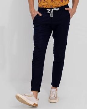 slim fit pants with insert pockets