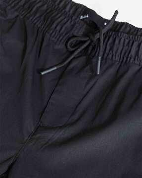 slim fit pants with insert pockets