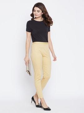 slim fit pants with pockets