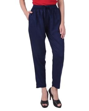 slim fit pants with slip pockets