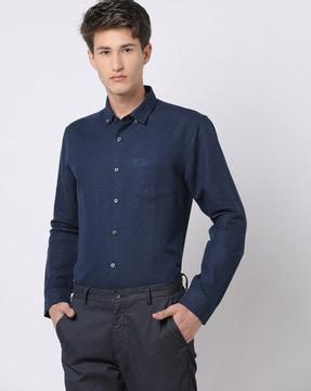 slim fit shirt with button-down collar