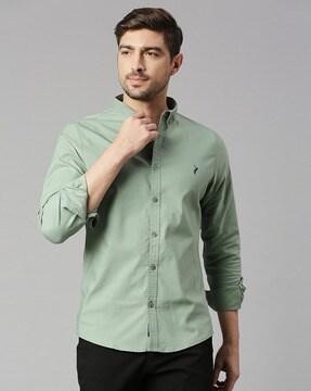 slim fit shirt with button down collar