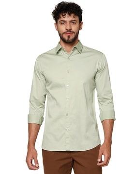 slim fit shirt with cutaway collar