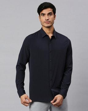 slim fit shirt with cutaway-collar