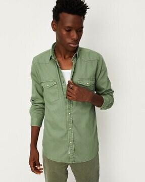 slim fit shirt with flap pockets