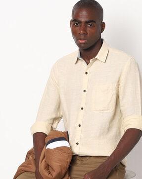 slim fit shirt with patch pocket