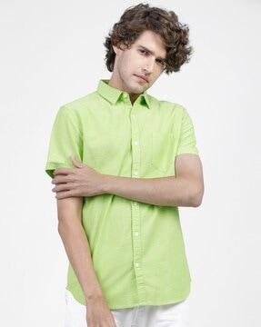 slim fit shirt with patch pocket