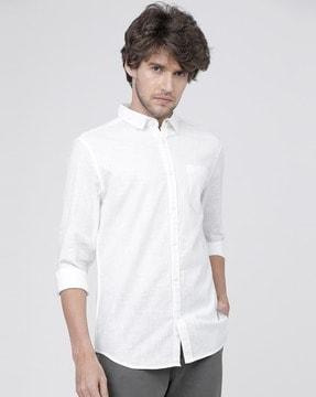 slim fit shirt with patch pocket