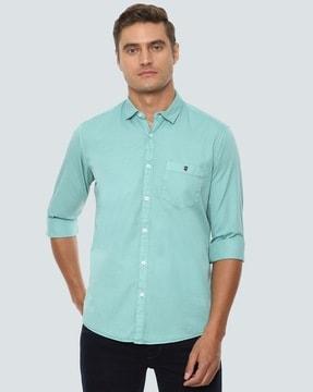 slim fit shirt with patch pocket