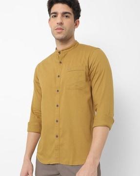 slim fit shirt with patch pocket