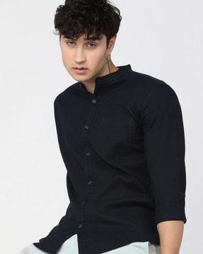 slim fit shirt with patch pocket