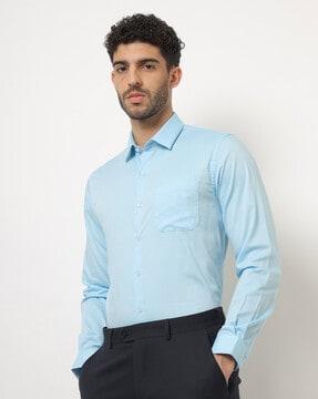 slim fit shirt with patch pocket