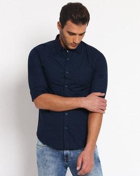 slim fit shirt with patch pocket