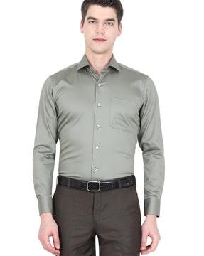 slim fit shirt with patch pocket